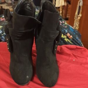 Italina Elegant Black Ankle Booties
